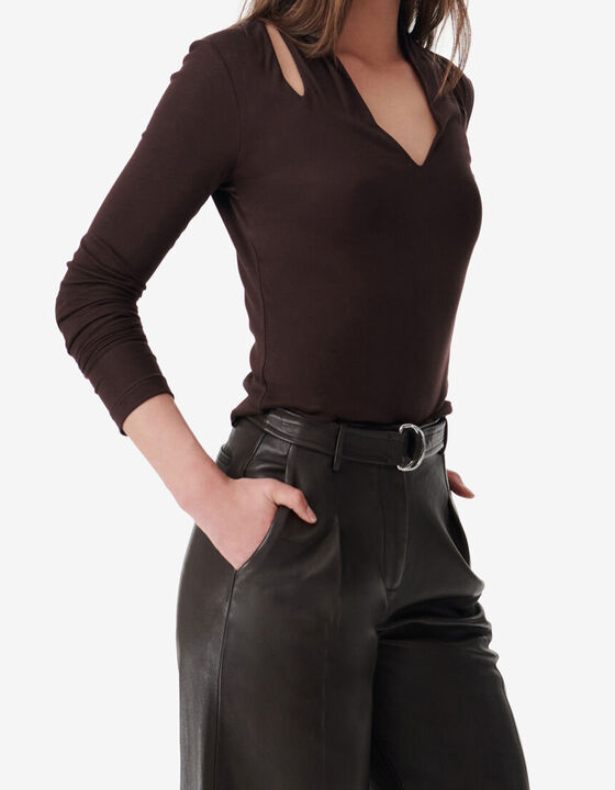 ISOA V-NECK TOP